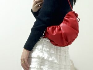 骨格ストレートに似合うバッグの大きさは？の記事